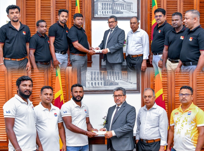 Employees of Two Private Institutions Donate One Day’s Salary to the Rebuilding Sri Lanka Fund